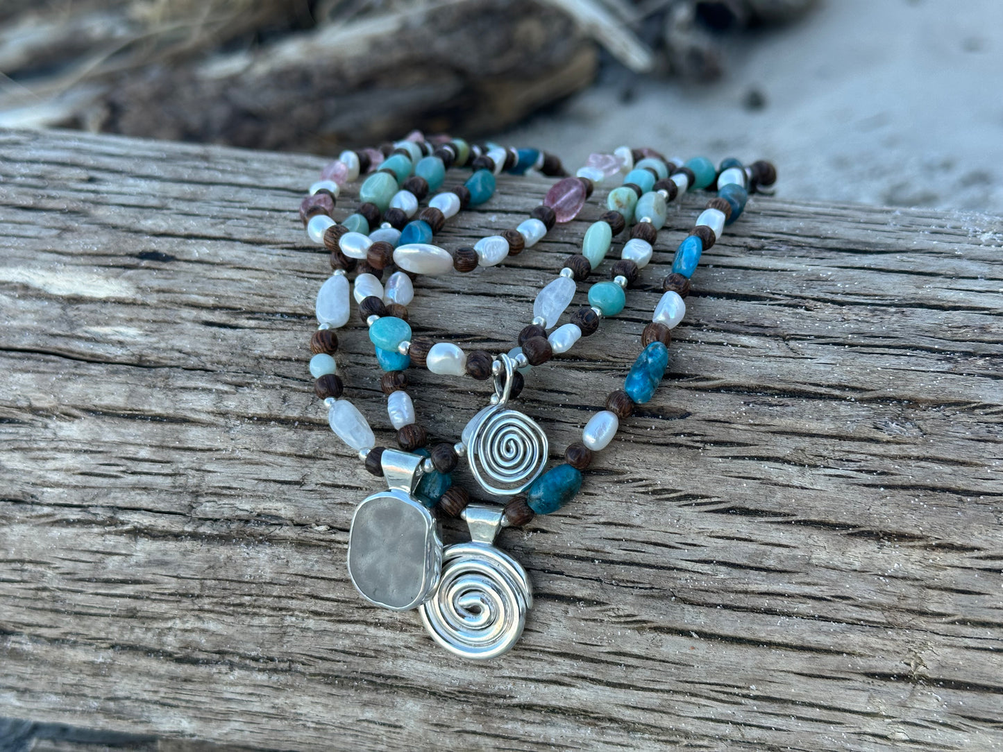Hibiscus reflections necklace