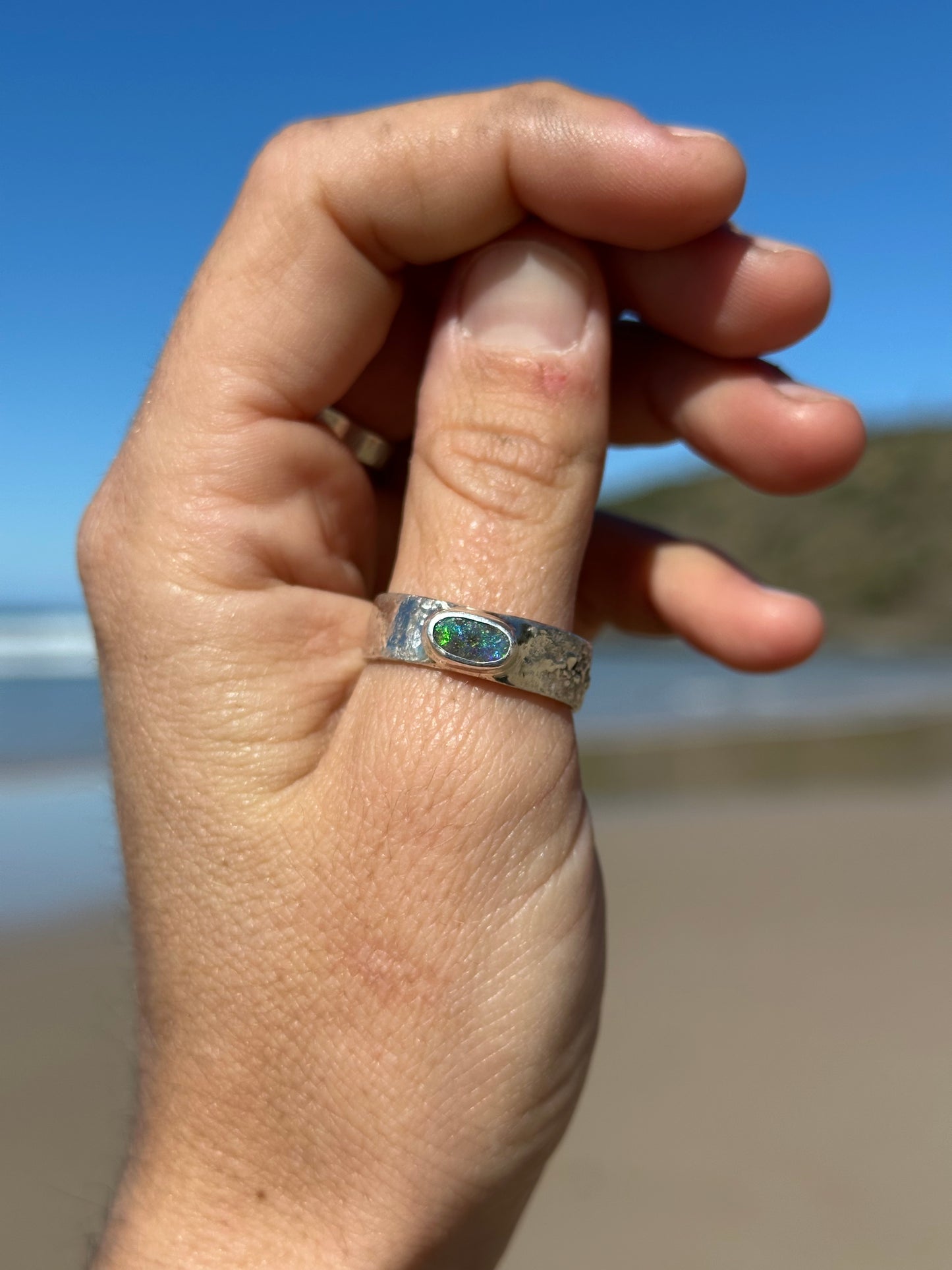 Star gazing opal ring
