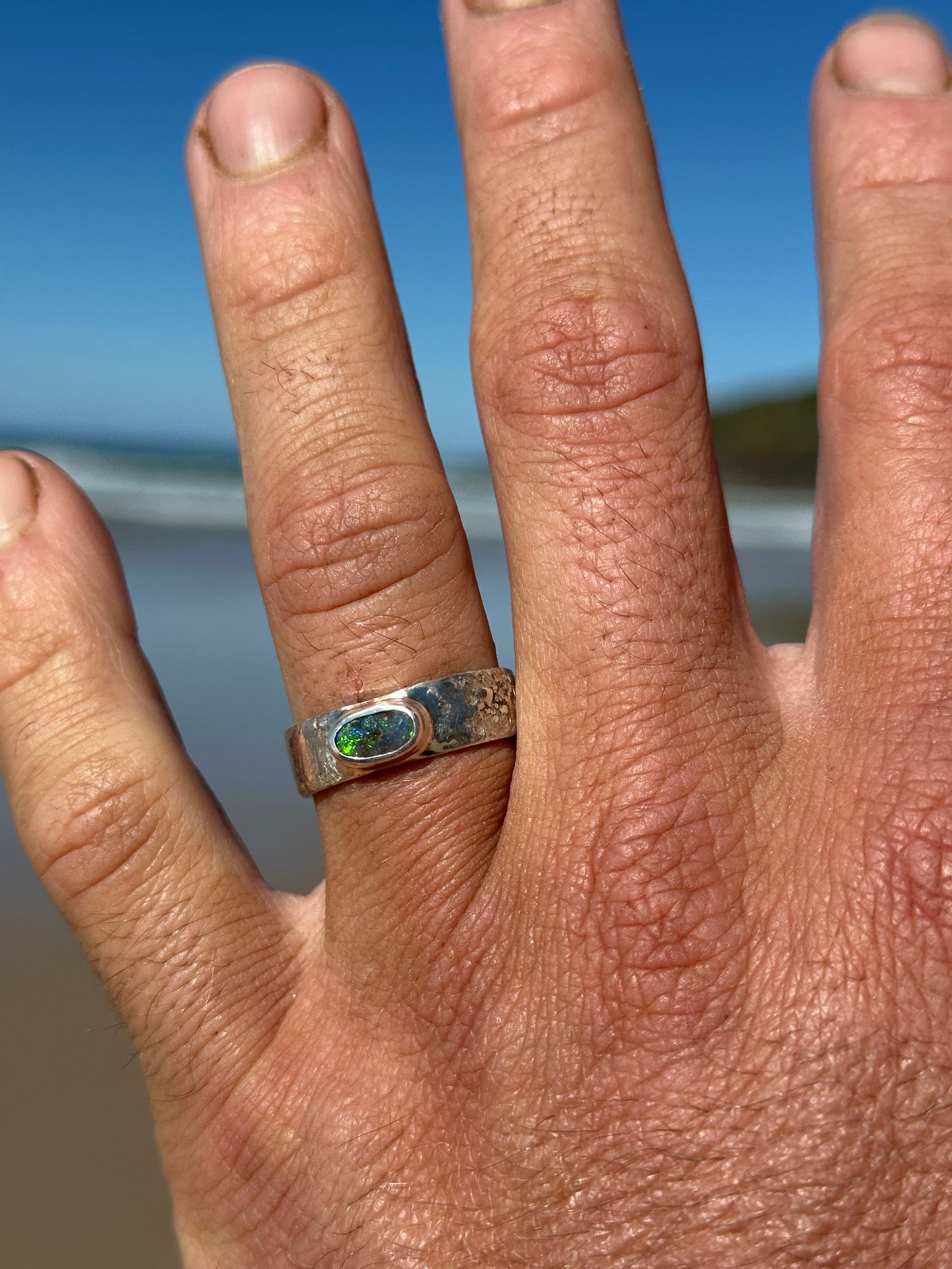 Star gazing opal ring