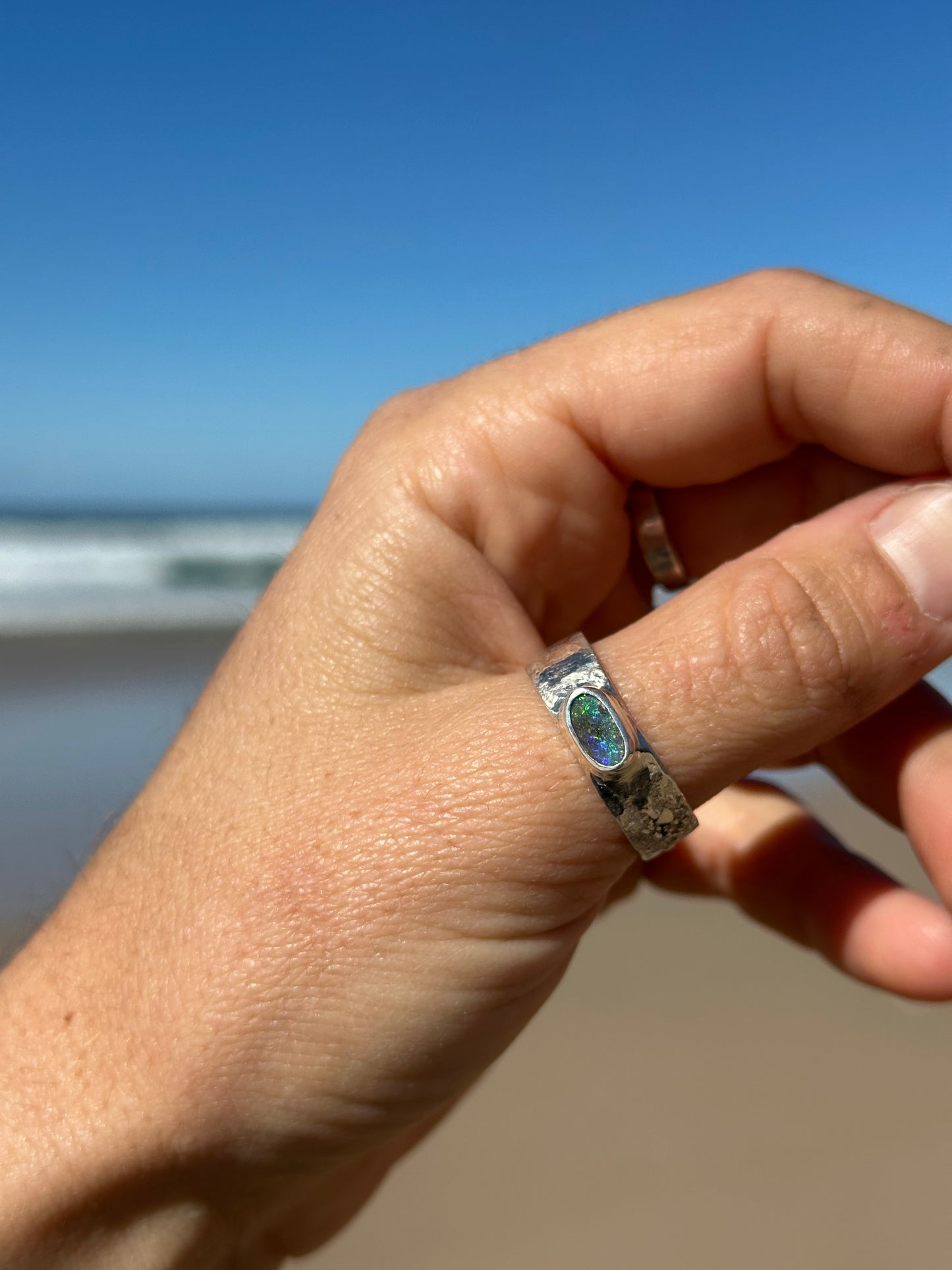 Star gazing opal ring