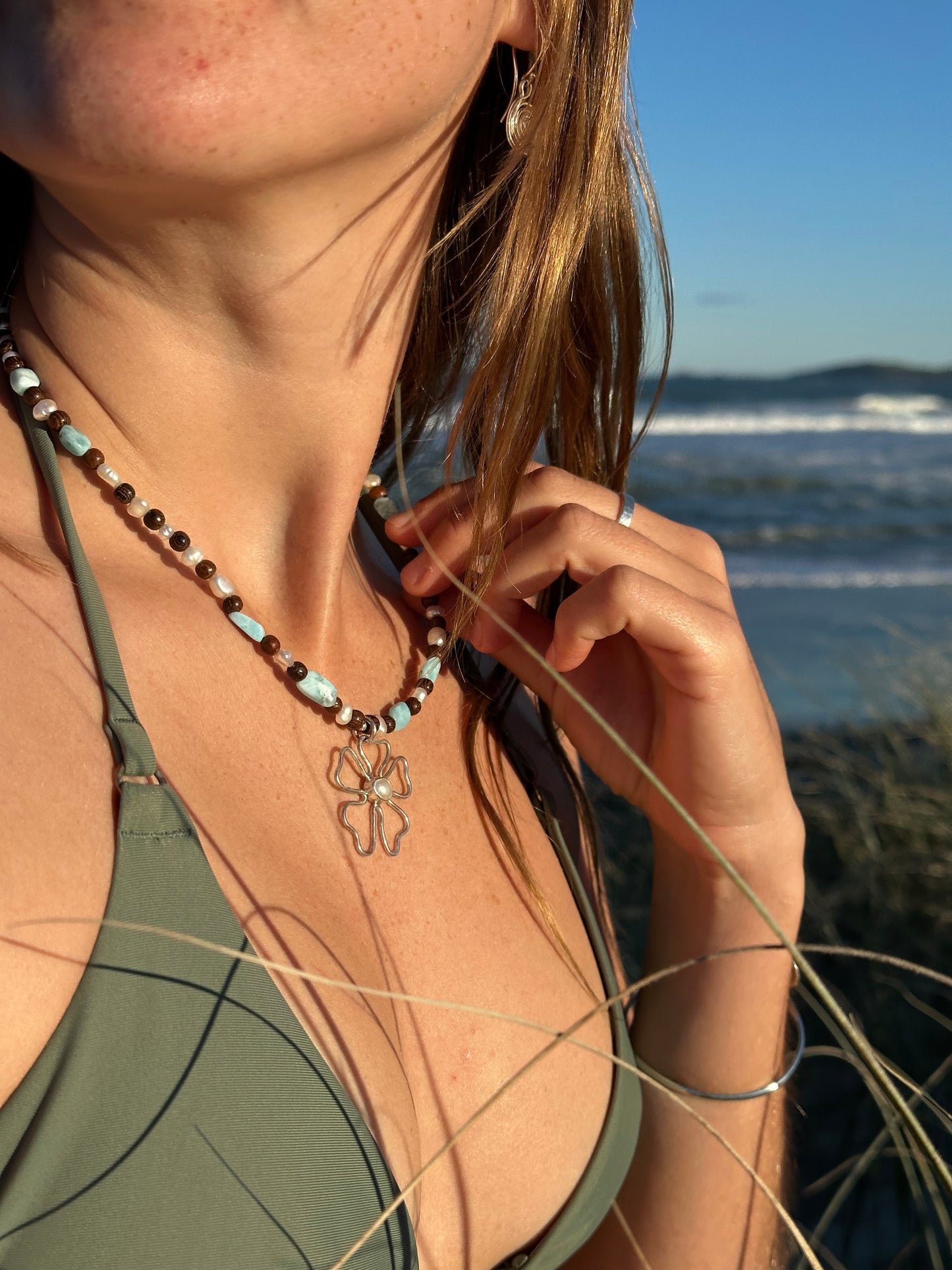 Pearl flower necklace