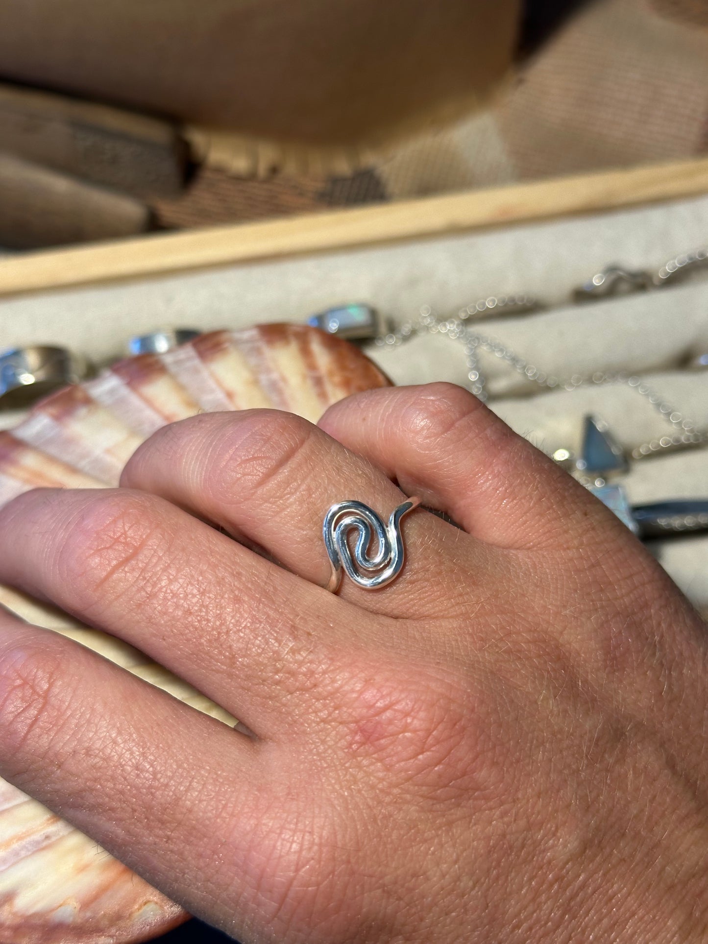 Tree hollow ring small